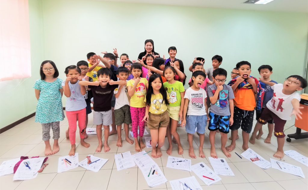 Lim Jia with Children